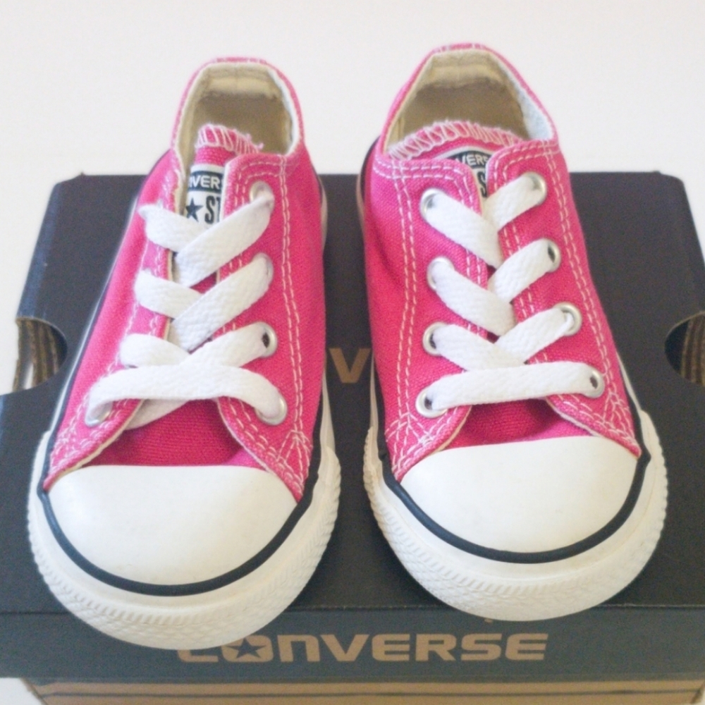 Toddler Girls Pink Converse Low Top Sneakers - Chuck Taylor All Star